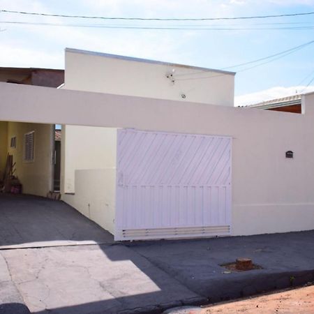 Casa Temporada Em Olimpia To Nem Ai Villa Exterior photo